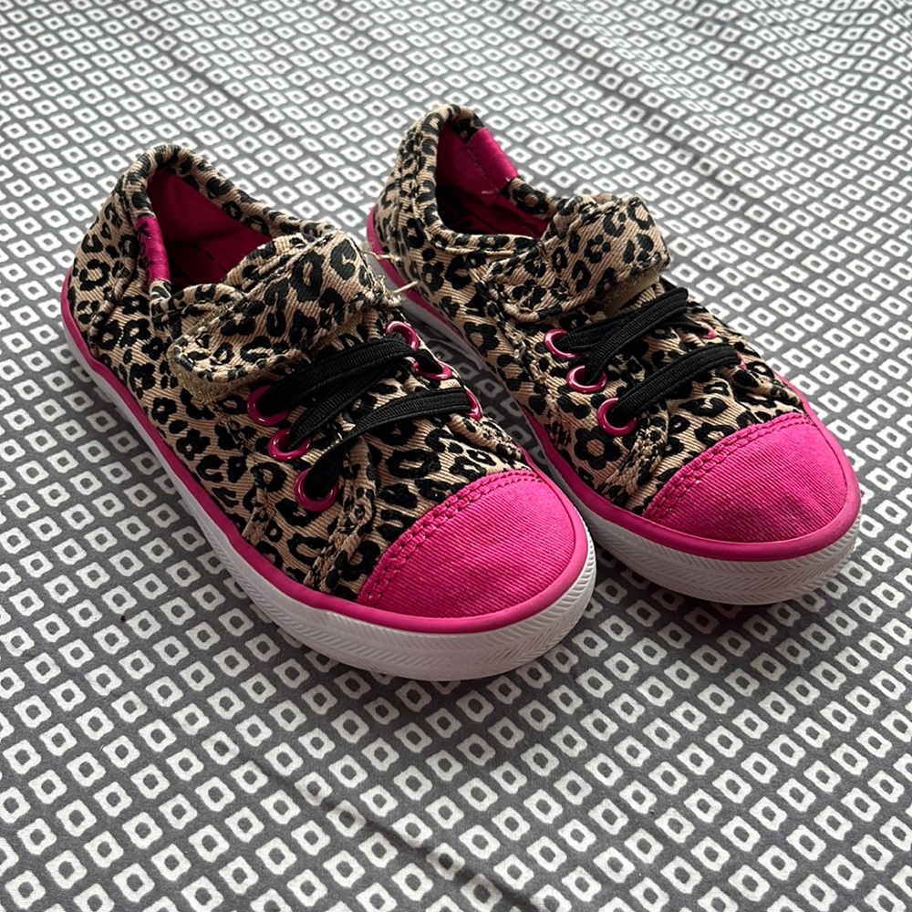 Keds adorable hot pink and Cheetah sneakers